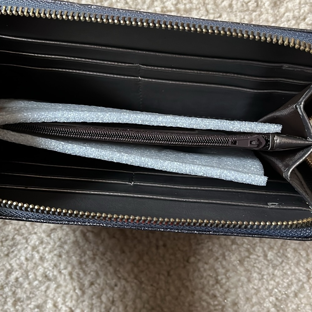 C&C Wallet - Picture 2 of 2